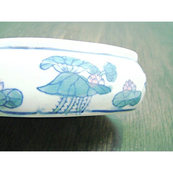 Vintage Porcelain Trinket Dish Removable Lid White Blue Floral Oval Shape 4x2x2" - Picture 5 of 11